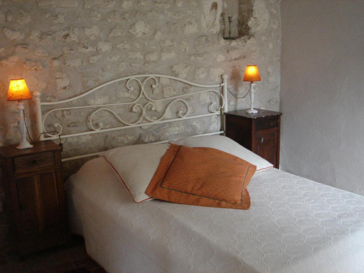 Manoir De La Rousselliere Aparthotel Лош Стая снимка